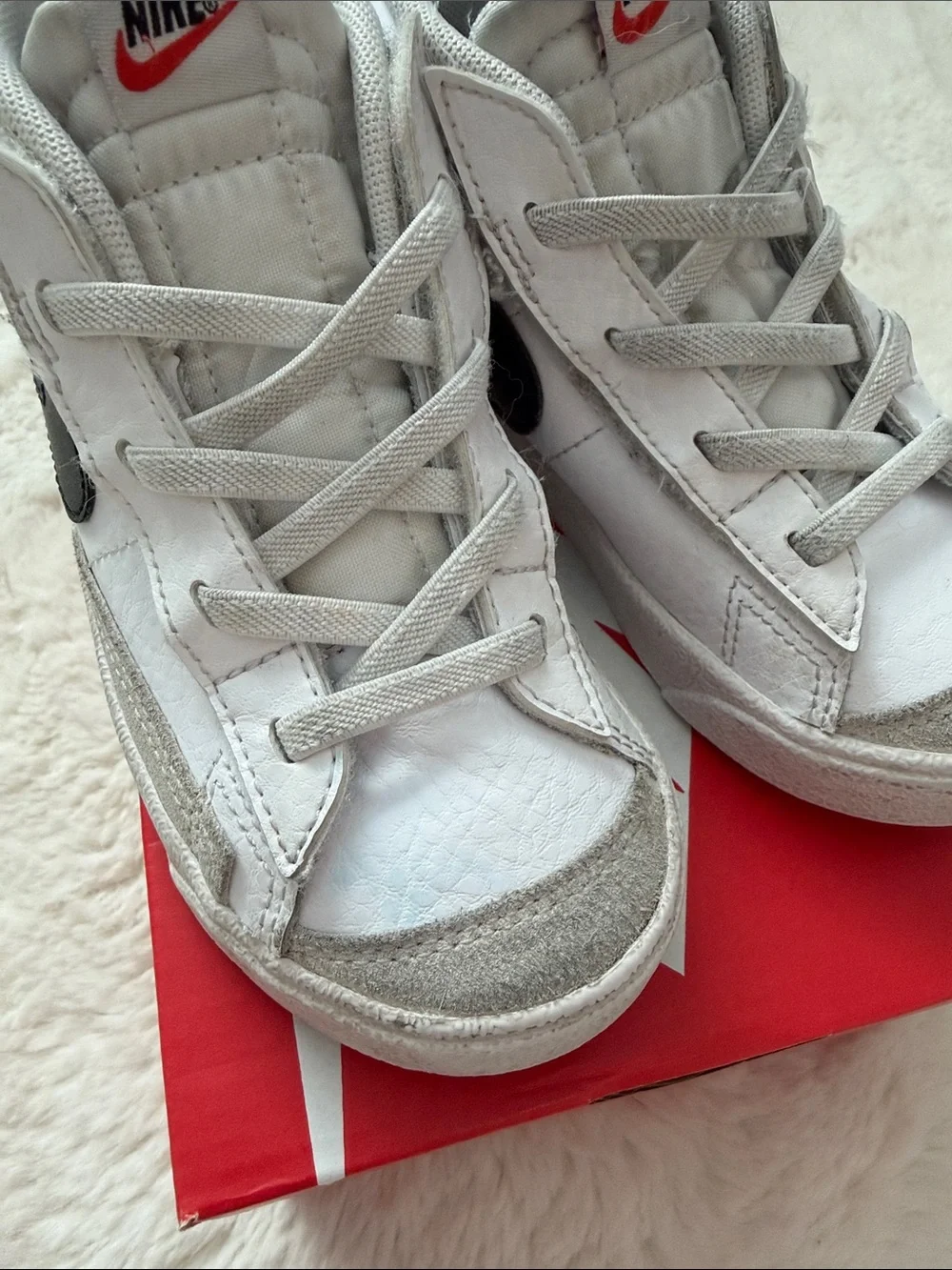 Nike wear classic gray
